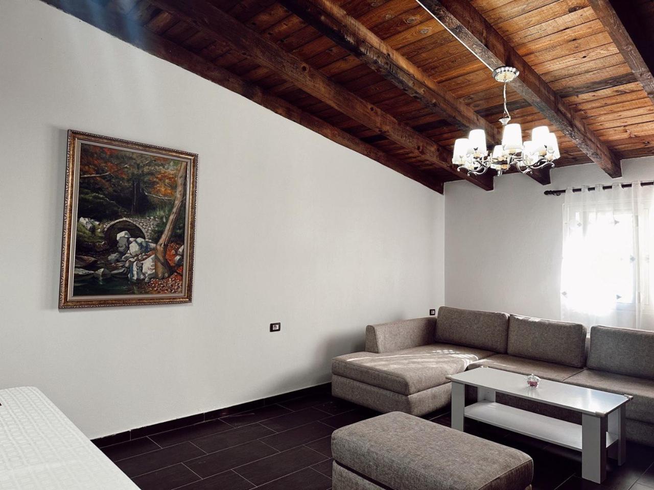 Oa'S Beach Apartment Vlorë Екстериор снимка